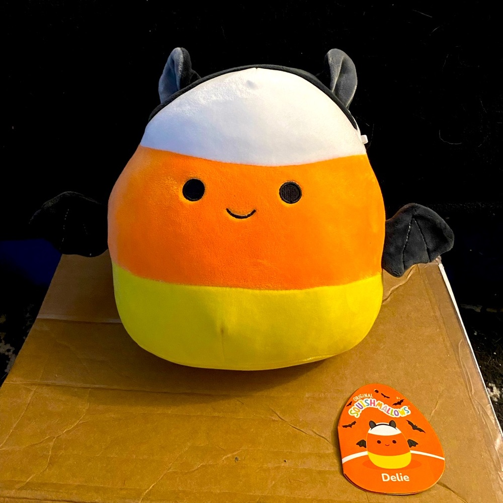 NWT 8” Delie the candy corn bat Squishmallow